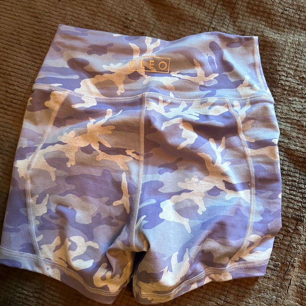 Fleo high rise camo - never worn - Picture 4 of 4